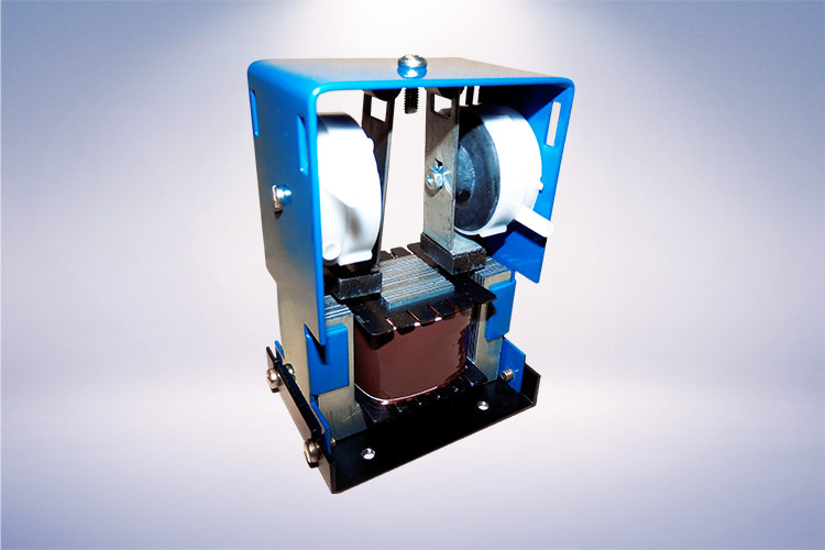 Compressor Industrial TVP em fundo iluminado
